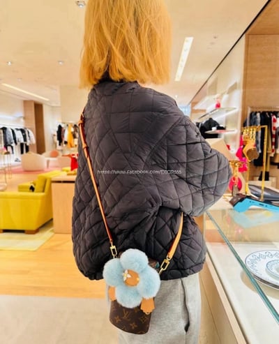 vivienne毛絨手機包2