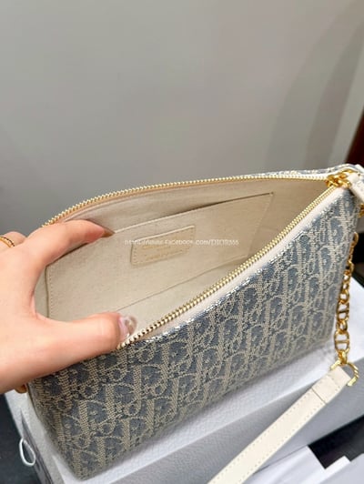 Dior刺繡老花鏈條飯盒包10