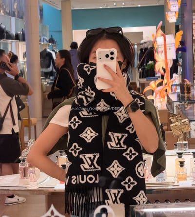 LV3D浮雕羊絨圍巾2