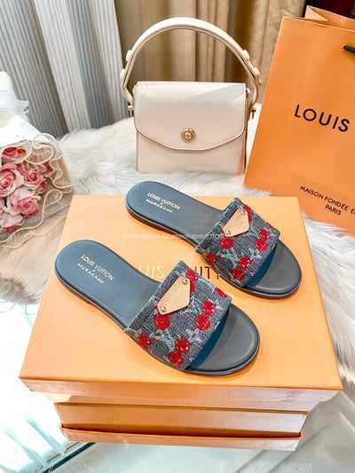 LV平底拖鞋 7
