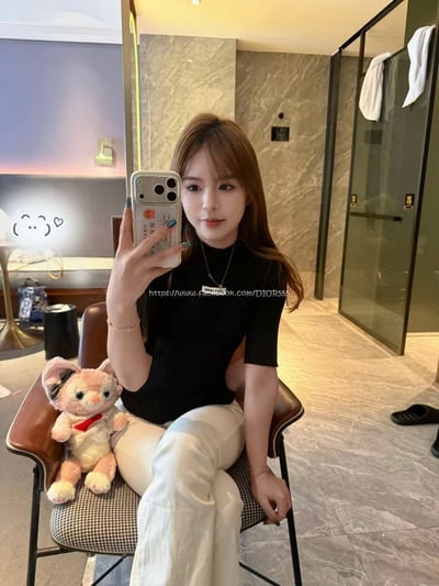 miumiu針織5分袖上衣5