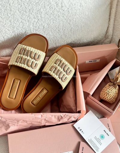 MiuMiu拉菲草拖鞋6