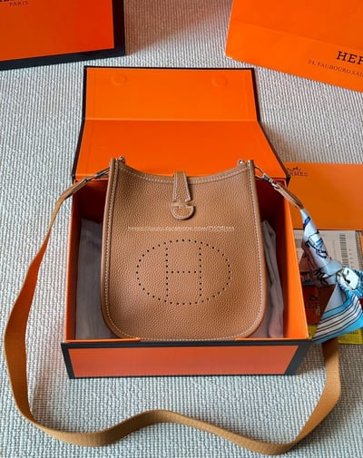 愛馬仕斜背包16