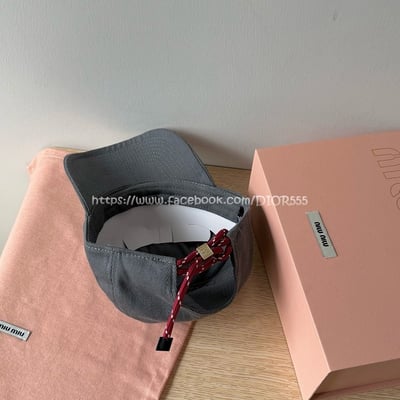 miumiu抽繩棒球帽4