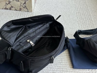 prada男士胸包 4