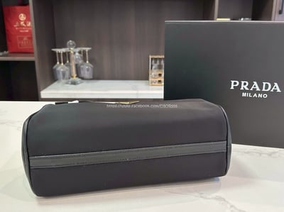 PRADA 腋下包5