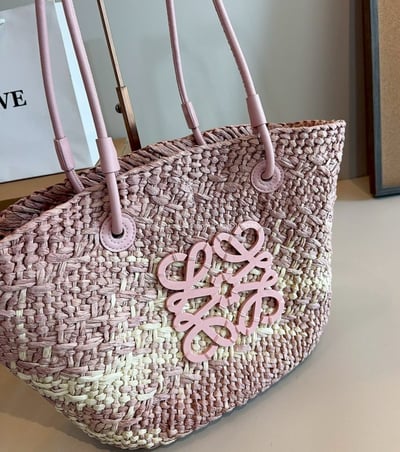 LOEWE編織菜籃包3