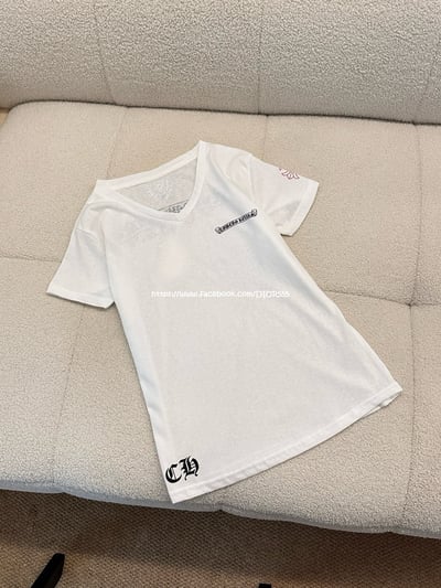 C.H克羅心 v領T8