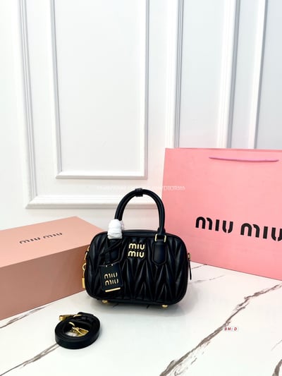  miumiu 保齡球包12