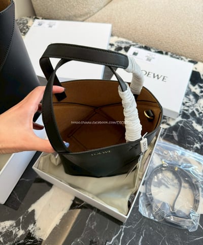 Loewe Puzzle Fold Tote13