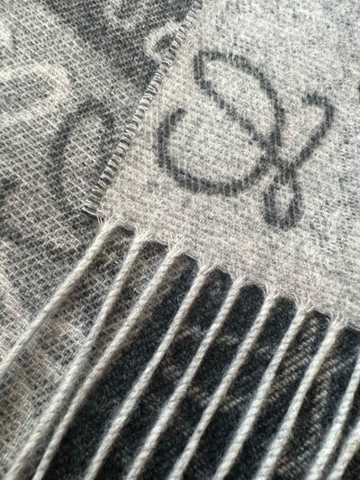 LOEWE雙面棋盤格圍巾10