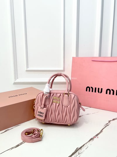  miumiu 保齡球包7