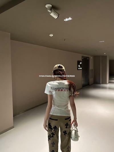 C.H克羅心 v領T5