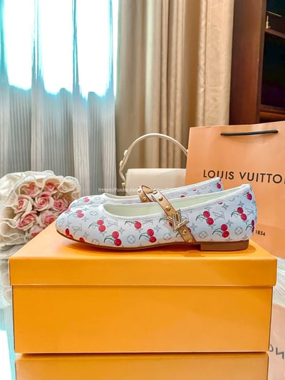 LV ROMY 平底芭蕾鞋 15