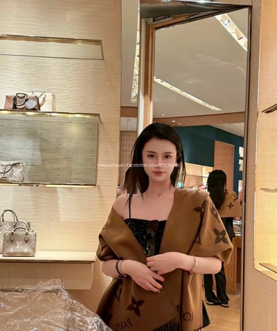 LV巧克力色圍巾4