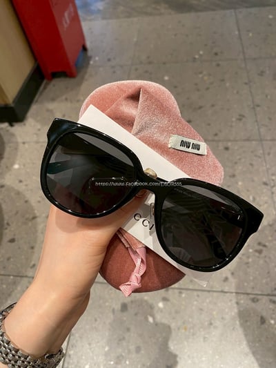 miumiu墨鏡1