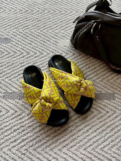 Fendi拖鞋8