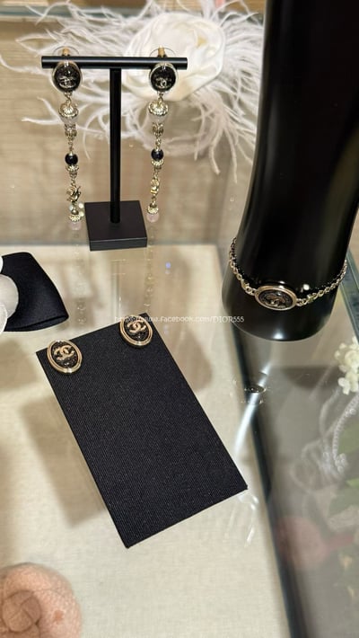 小香淺金色橢圓紐扣小耳環4