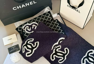 小香菱格紋羊絨圍巾9