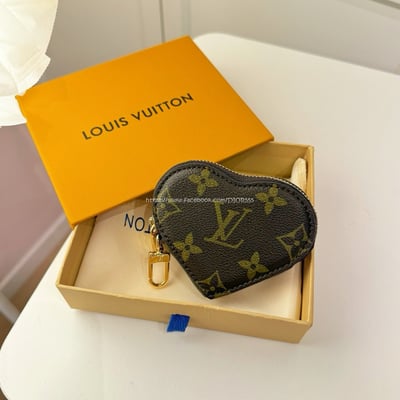 LV 愛心零錢包7