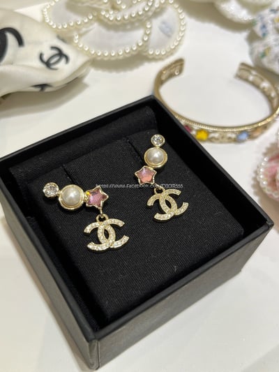 小香滿鑽雙C耳環1