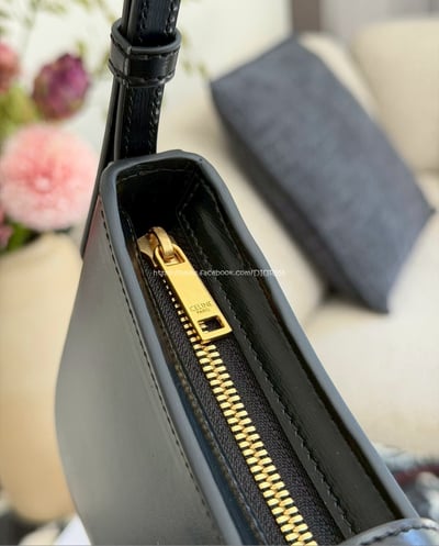 CELINE Tina腋下法棍包​​9