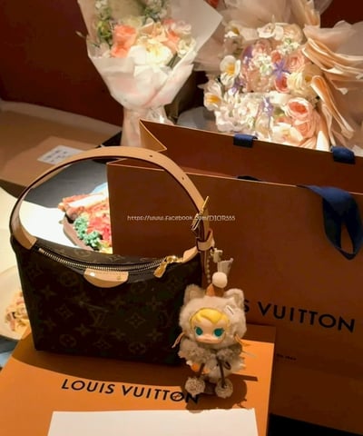  LV Hills Pochette飯盒包5