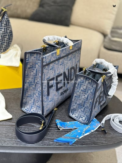 FENDI絲絨托特包8