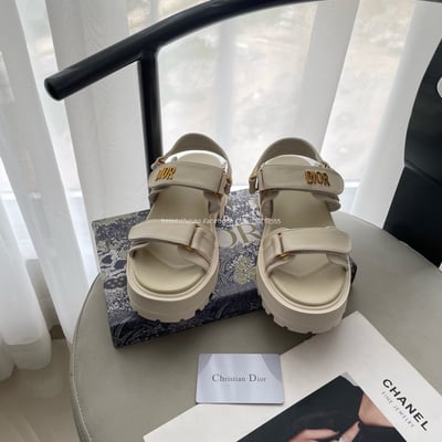 DIOR 厚底涼鞋1