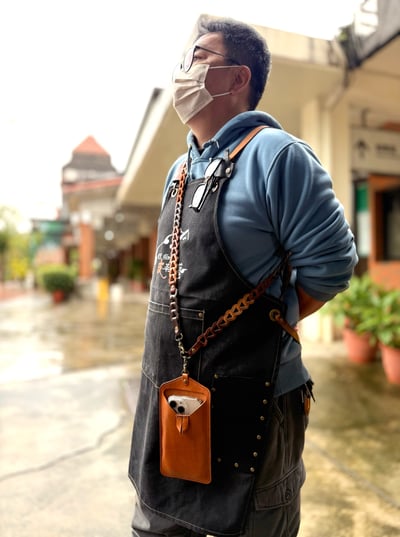 時尚手機皮套-附牛皮頸掛背帶6