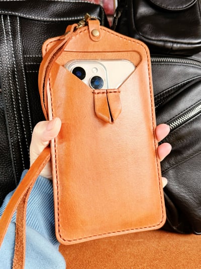 時尚手機皮套-附牛皮頸掛背帶3