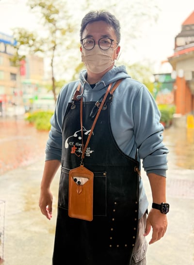 時尚手機皮套-附牛皮頸掛背帶5