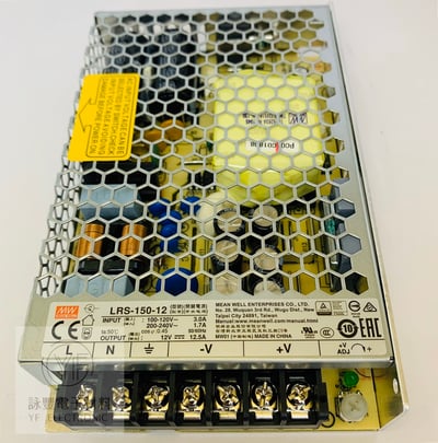12V/150W/12.5A 交換式電源供應器      1