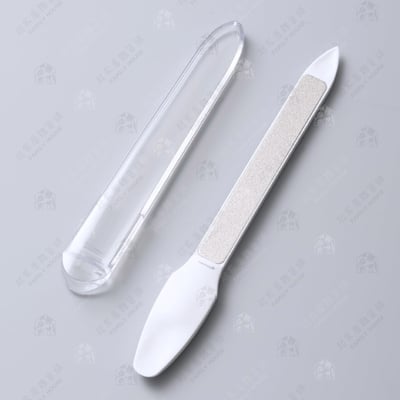 日本貝印KAI－雙面指甲銼刀附蓋6