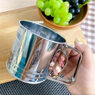 日本貝印KAI－手壓式不鏽鋼麵粉篩7