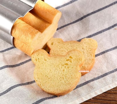 日本cakeland－造型長條麵包烤模（附篩粉）4