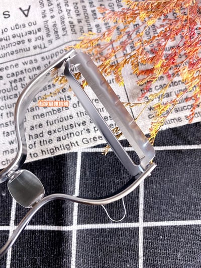 日本貝印KAI－SELECT100 18-8不鏽鋼斜刃刮皮器4