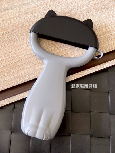 日本貝印KAI－貓咪刮皮器附磨泥板2