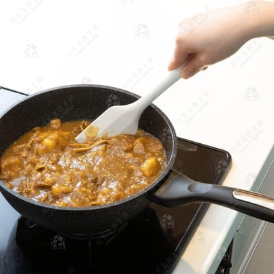 日本cakeland－一體成形矽膠刮平刀9