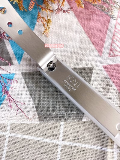 日本貝印KAI－不鏽鋼指甲刀（洞洞）5