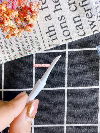 日本貝印KAI－修甘皮器（雙頭）／V字刃5