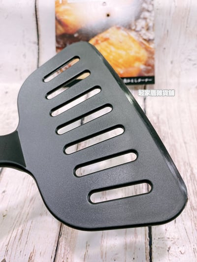 日本貝印KAI－煎魚寬面尼龍鏟4