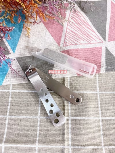 日本貝印KAI－不鏽鋼指甲刀（洞洞）7