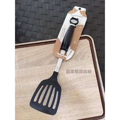 日本貝印KAI－貓咪帶孔尼龍平鏟1