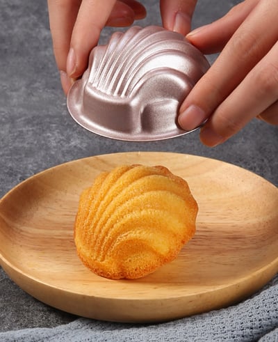 學廚Chefmade－香檳金不沾日式瑪德蓮蛋糕模（4入）2