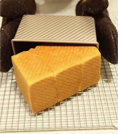 學廚Chefmade－香檳金波紋滑蓋不沾吐司模（450g）9