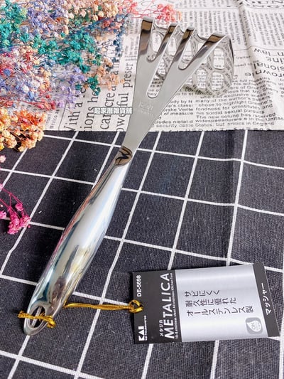 日本貝印KAI－18-8不鏽鋼一體成形L型壓泥器5