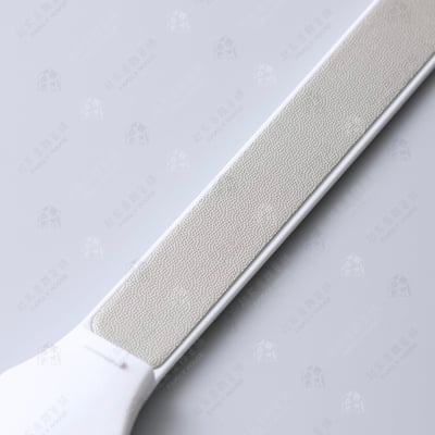 日本貝印KAI－雙面指甲銼刀附蓋8