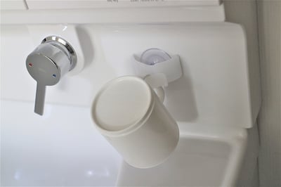 日本inomata－吸盤式雙向掛勾（白）4