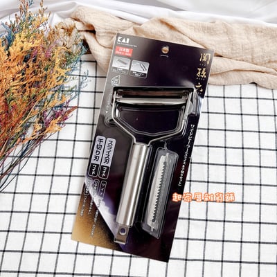 日本貝印KAI－關孫六不鏽鋼寬面刮皮器（平／粗）11